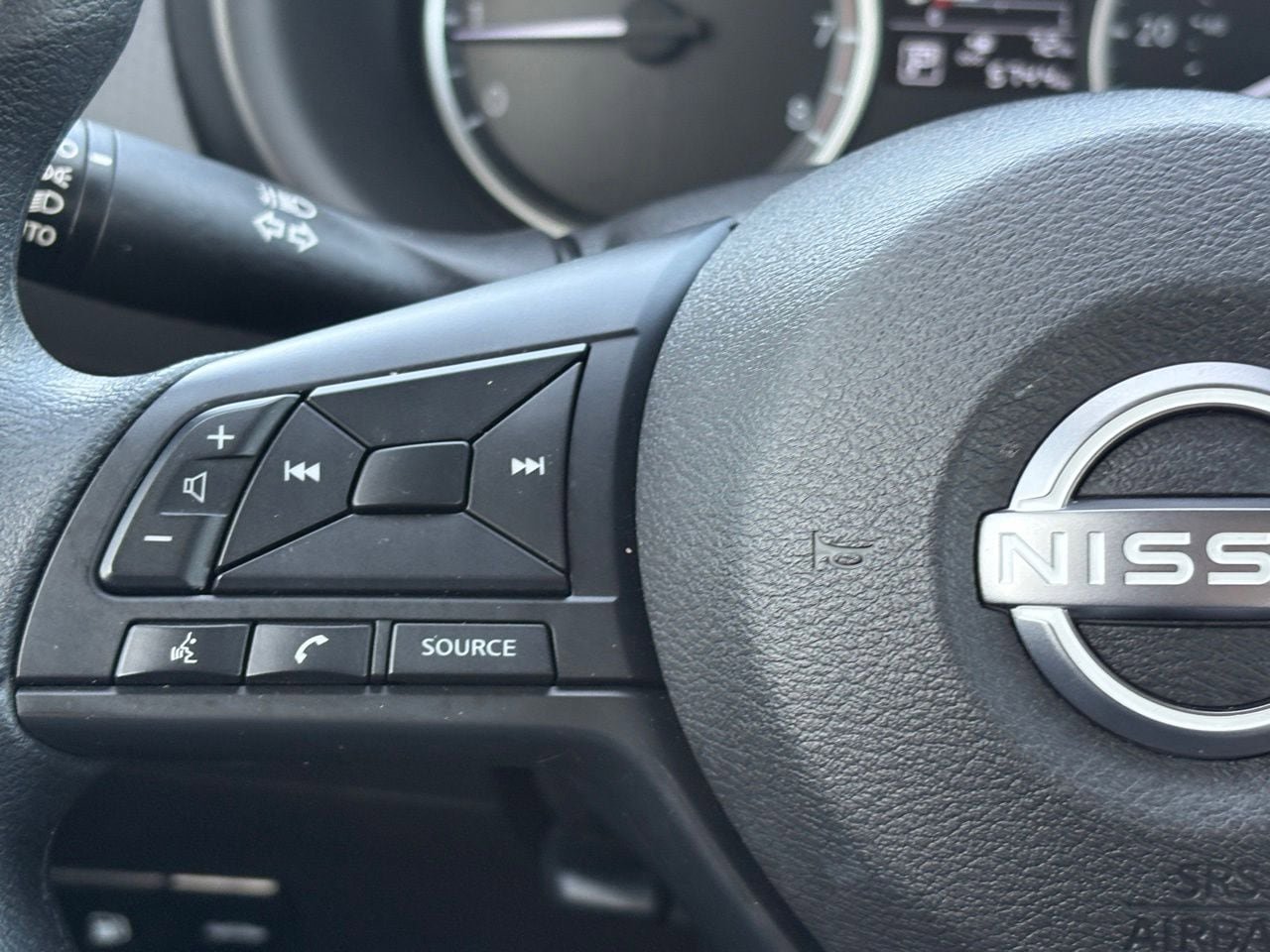 Certified 2025 Nissan Kicks Play S FWD image 19