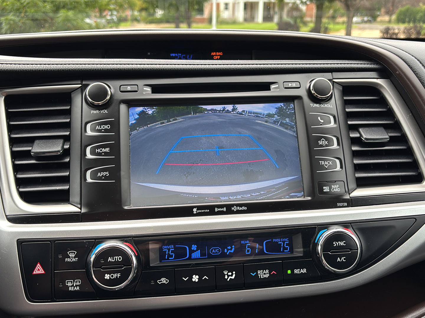 Used 2016 Toyota Highlander XLE AWD/4WD image 29