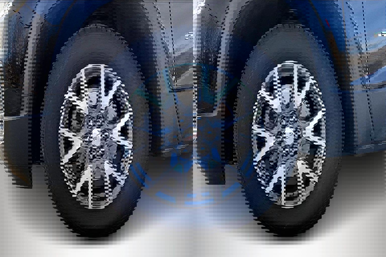 Used 2023 GMC Acadia SLT image 34