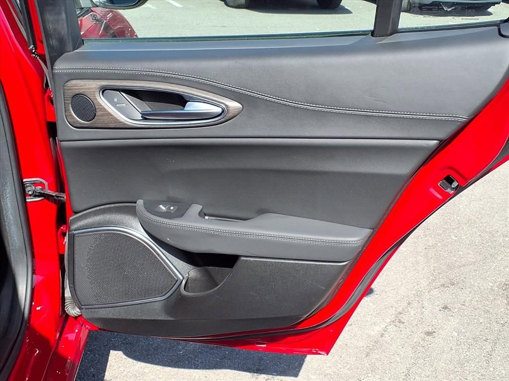 Used 2023 Alfa Romeo Giulia Ti image 14