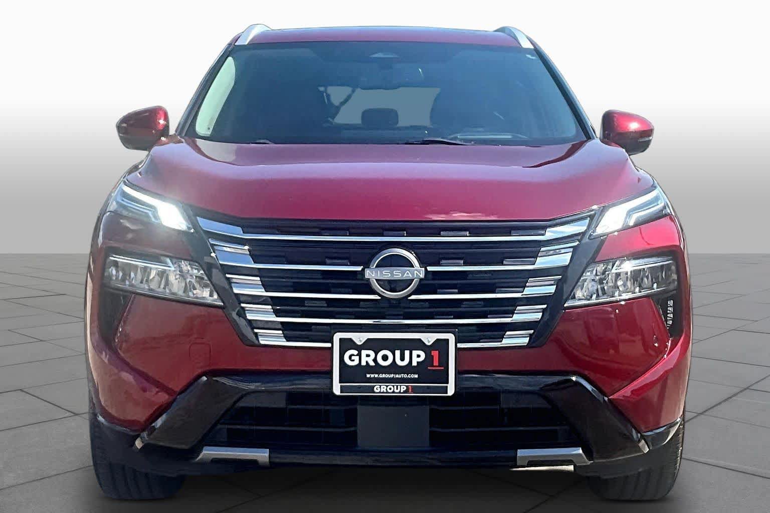 Used 2024 Nissan Rogue Platinum w/ Platinum Premium Package FWD image 4