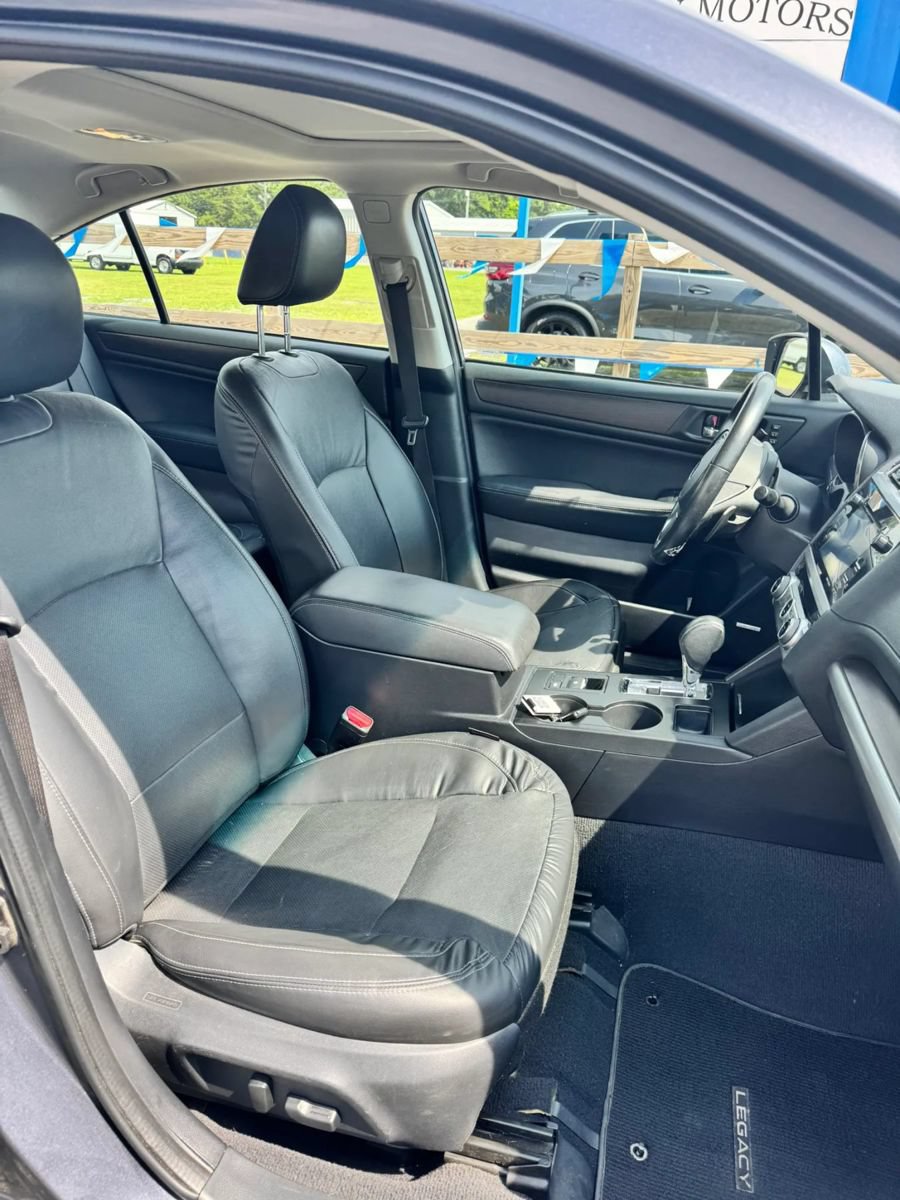 Used 2017 Subaru Legacy 2.5i Limited AWD/4WD image 10