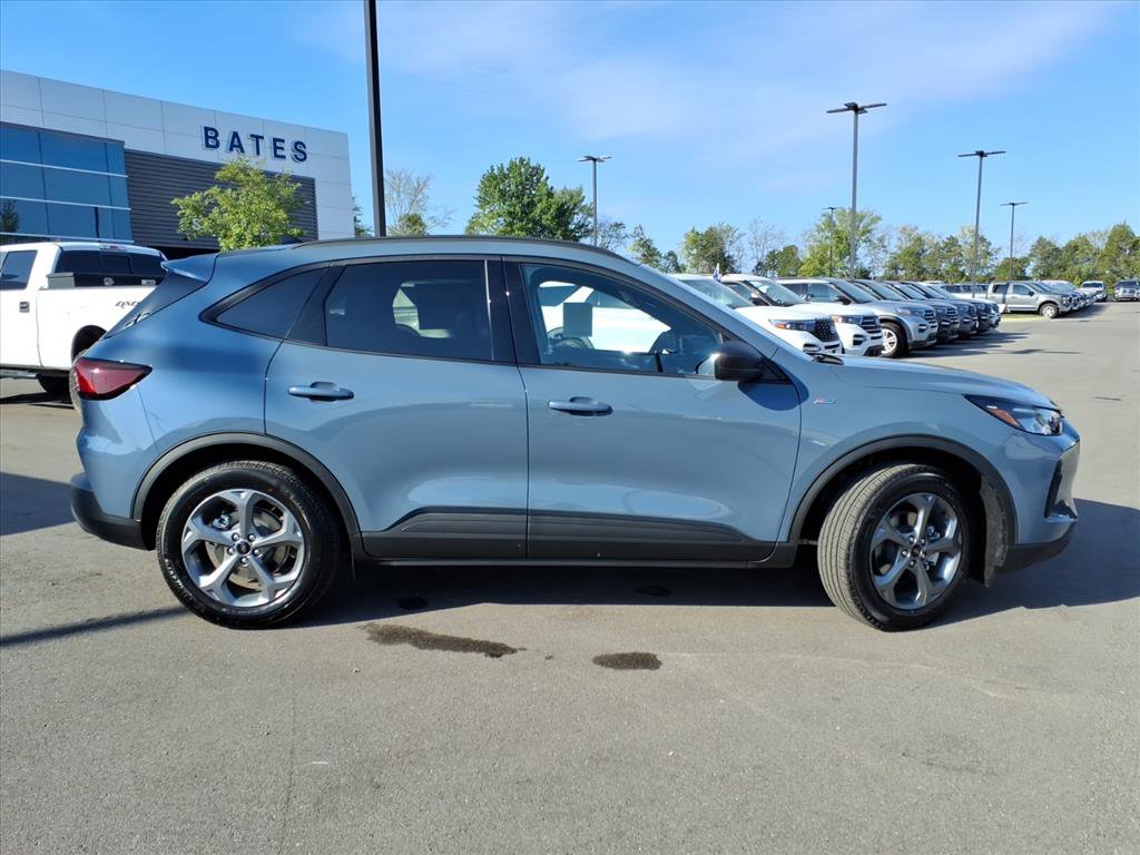 New 2026 Ford Escape ST-Line image 2