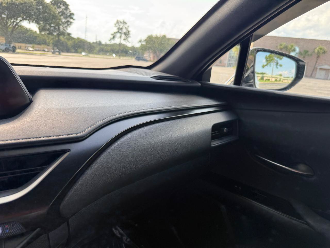Used 2021 Lexus UX 200 w/ Accessory Package (A2) FWD image 36