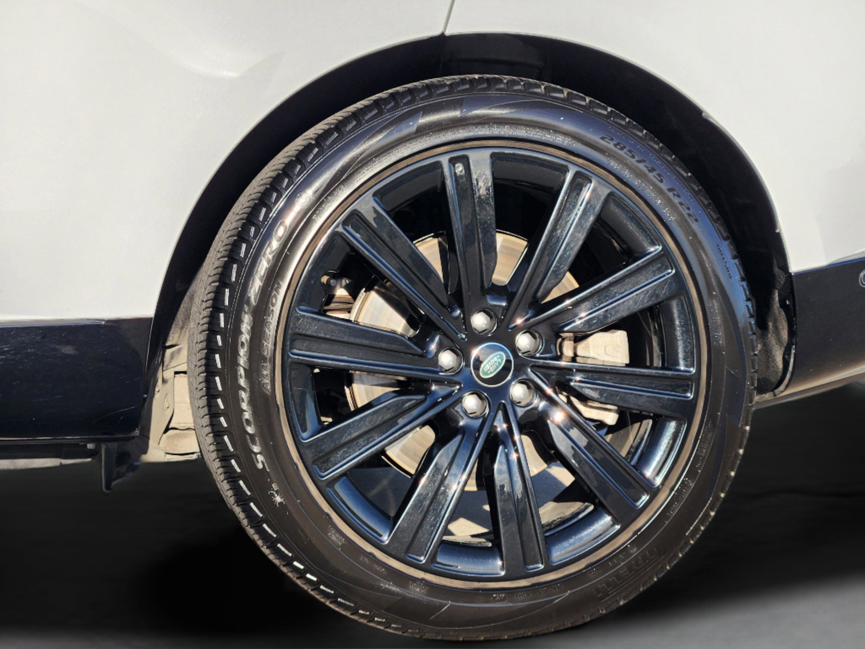 Certified 2023 Land Rover Range Rover Long Wheelbase SE image 11