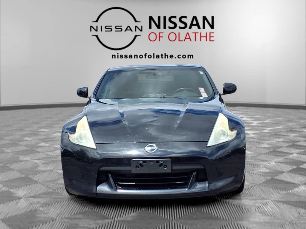 Used 2011 Nissan 370Z Coupe RWD image 30