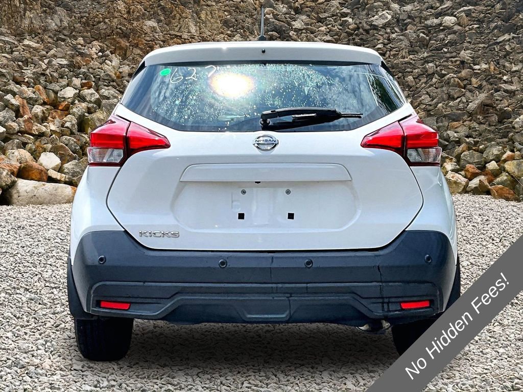 Used 2020 Nissan Kicks S FWD image 4