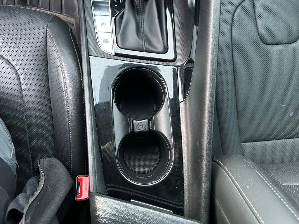 Used 2023 Hyundai Elantra Limited image 22