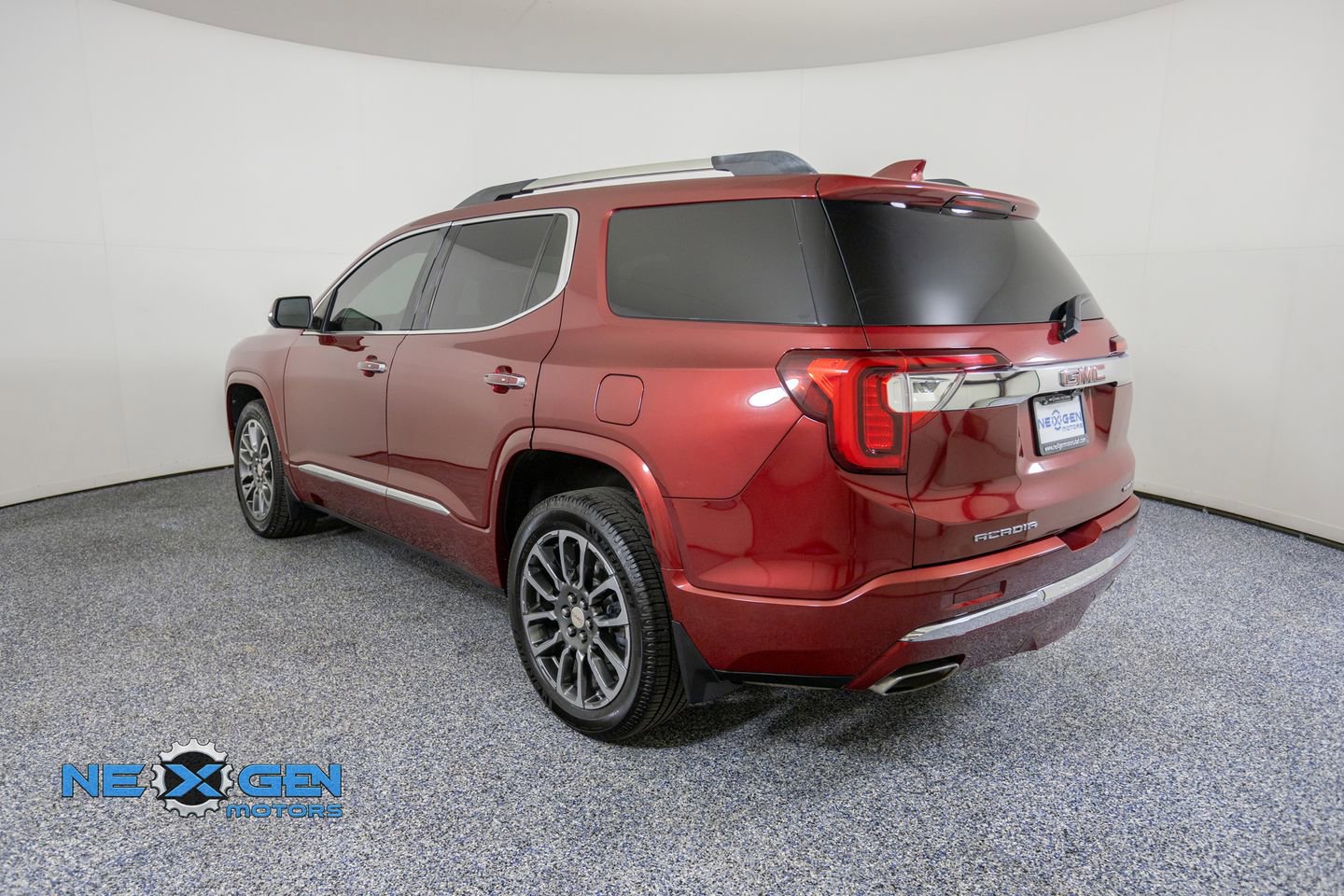 Used 2020 GMC Acadia Denali w/ Trailering Package AWD/4WD image 5