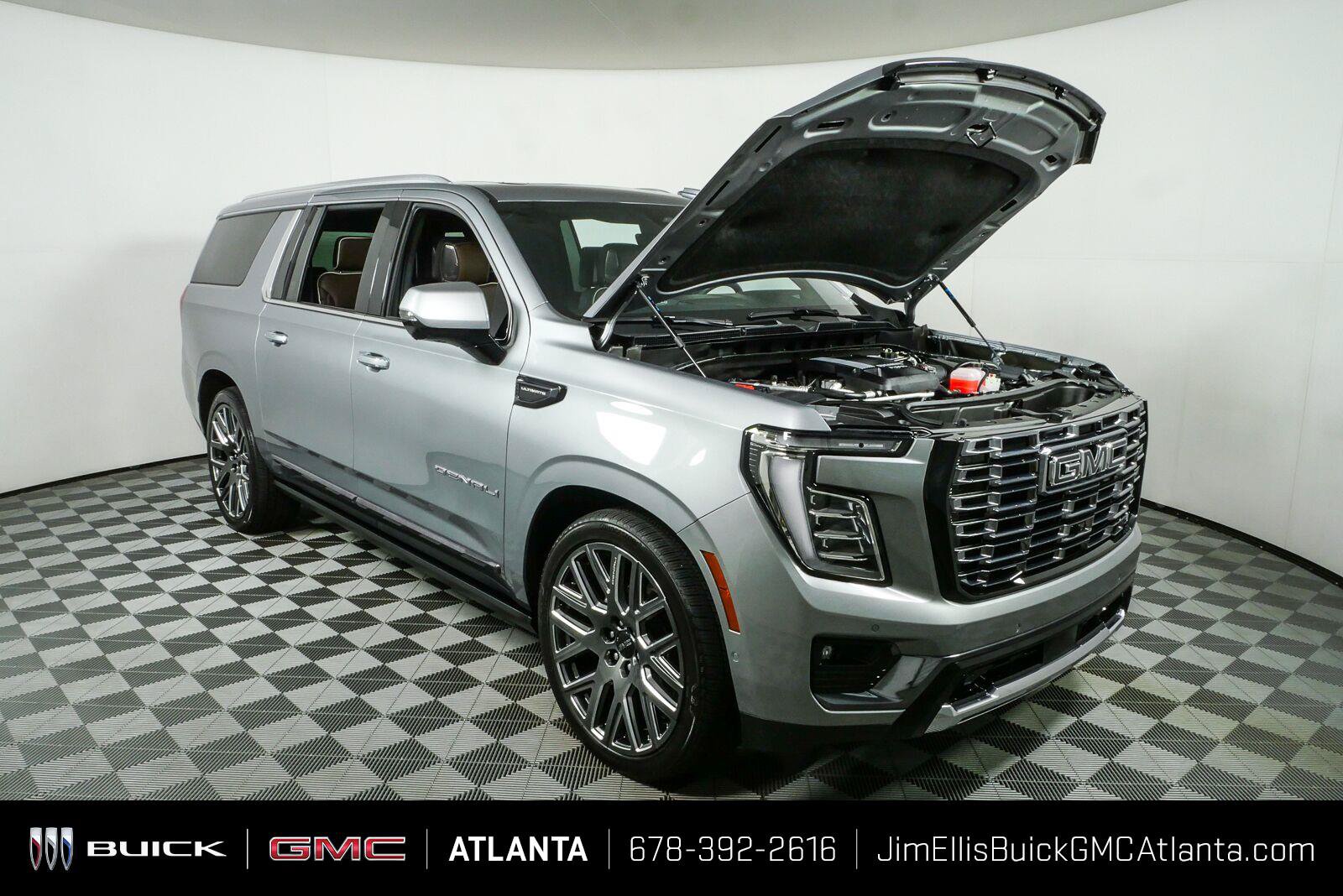 Used 2025 GMC Yukon XL Denali Ultimate w/ LPO, Floor Liner Package AWD/4WD image 39