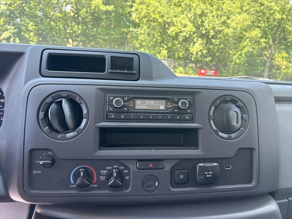 New 2025 Ford E-450 and Econoline 450 Super Duty w/ Power Equipment Group image 24