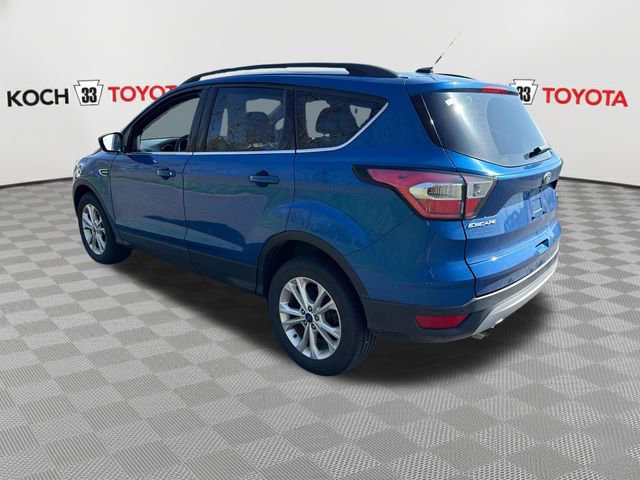 Used 2017 Ford Escape SE w/ Equipment Group 201A image 6