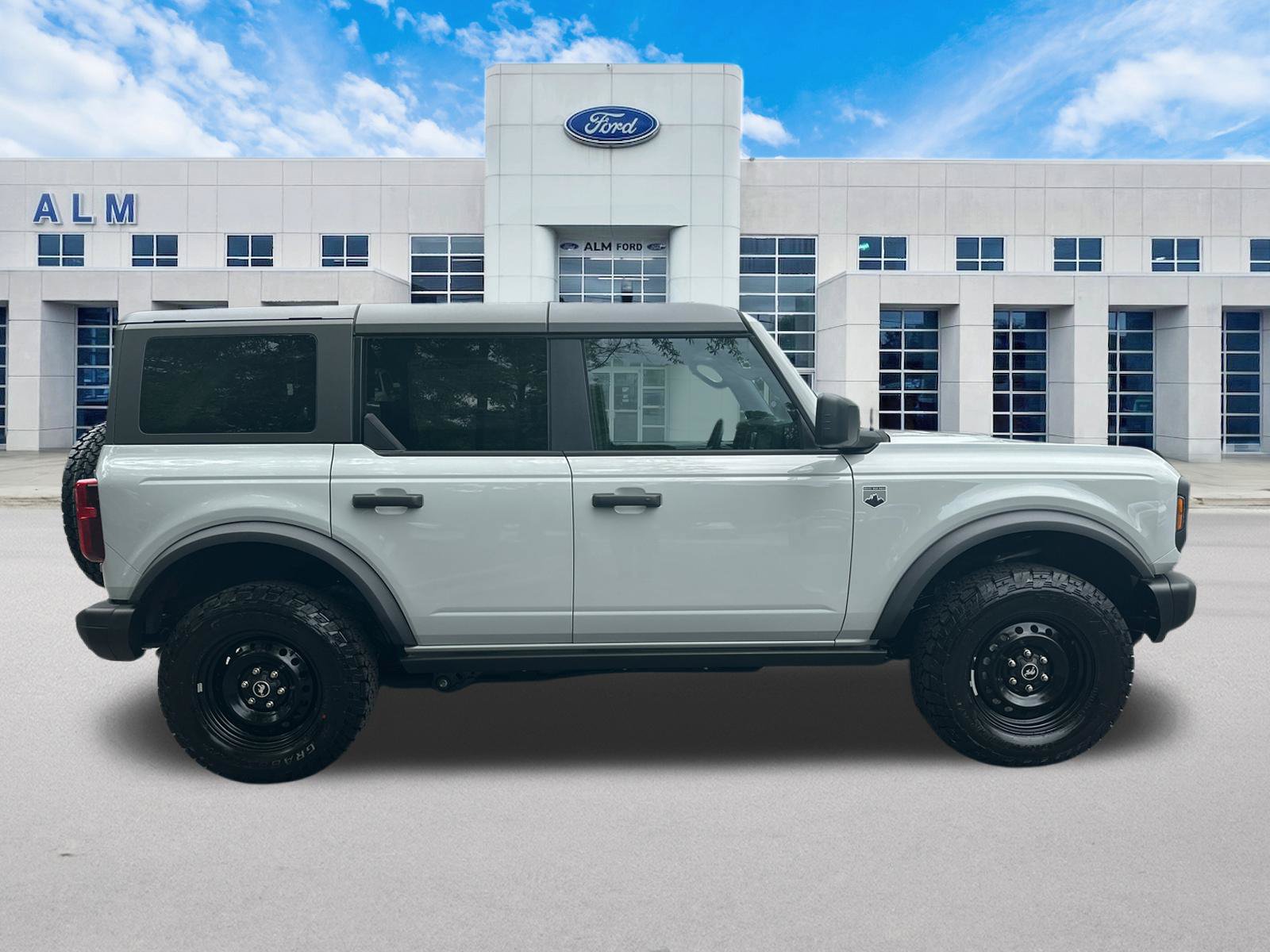 New 2026 Ford Bronco Big Bend w/ Black Diamond Package AWD/4WD image 5