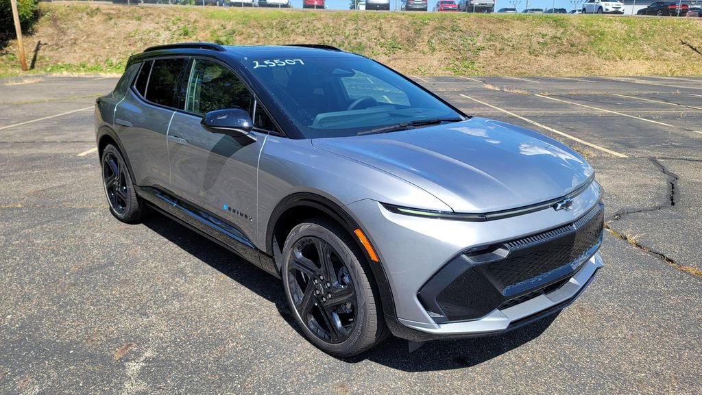 New 2025 Chevrolet Equinox EV RS w/ Convenience Package II image 16
