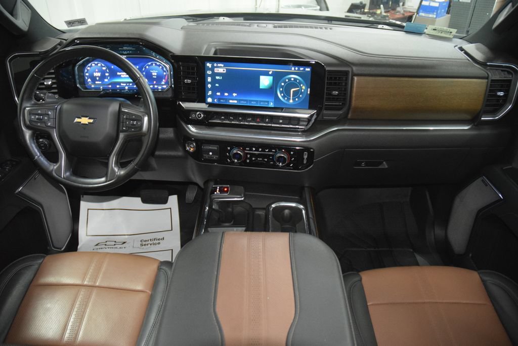 Used 2023 Chevrolet Silverado 1500 High Country w/ High Country Premium Package AWD/4WD image 32
