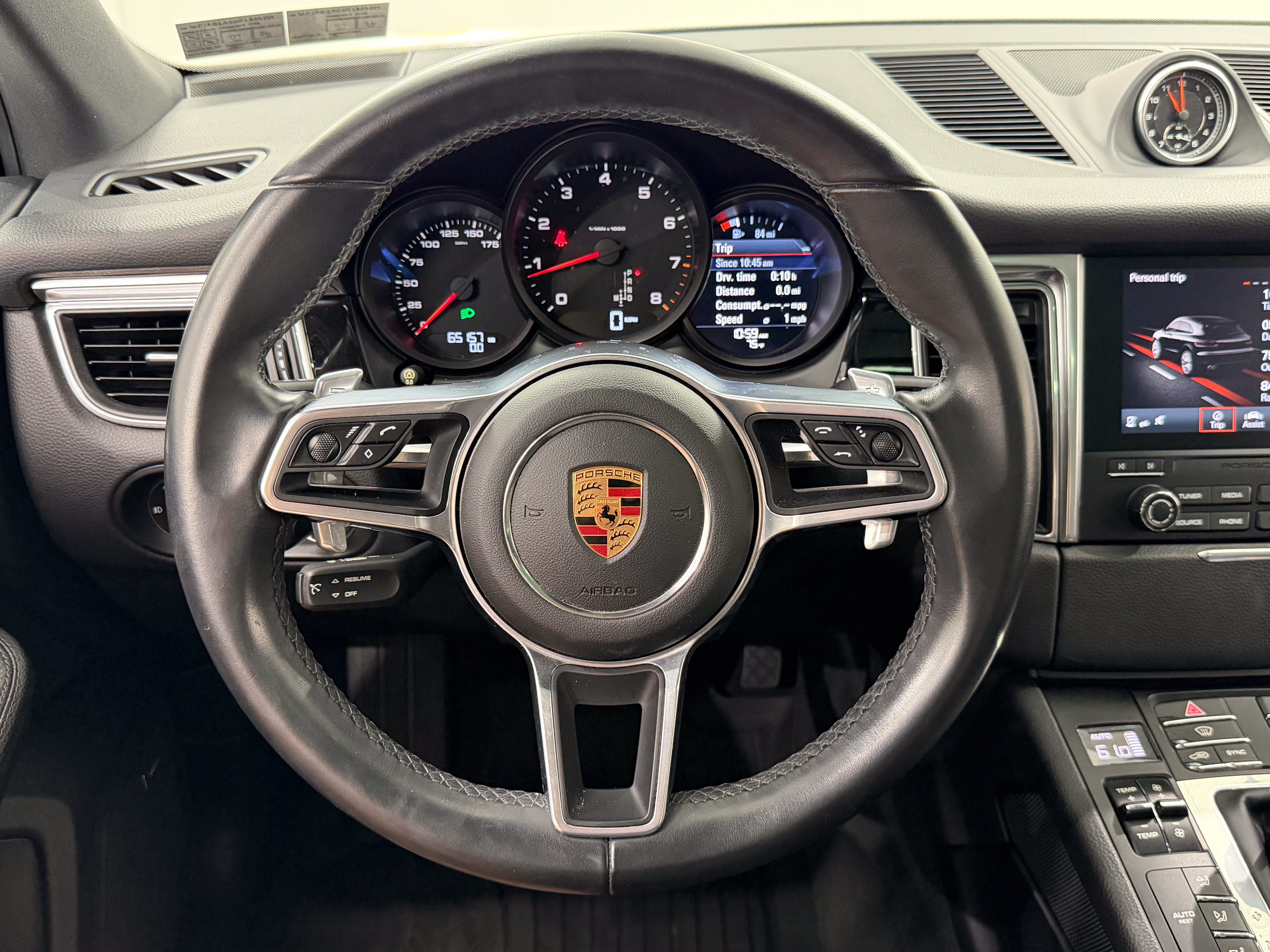 Certified 2018 Porsche Macan AWD/4WD image 46