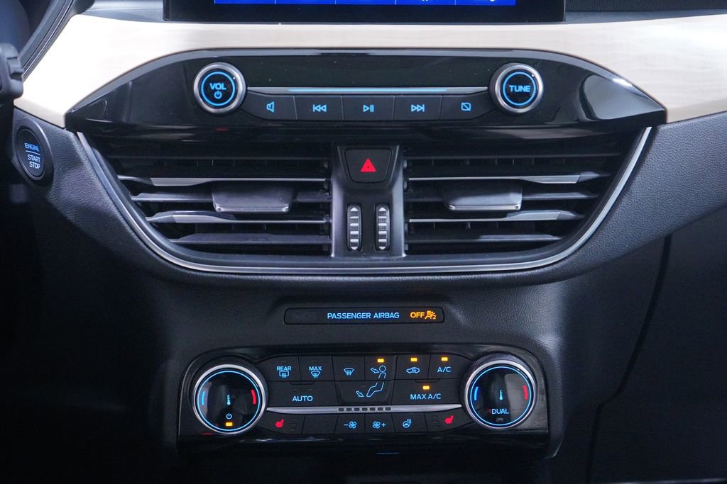 Used 2022 Ford Escape Titanium w/ Titanium Elite Package image 13