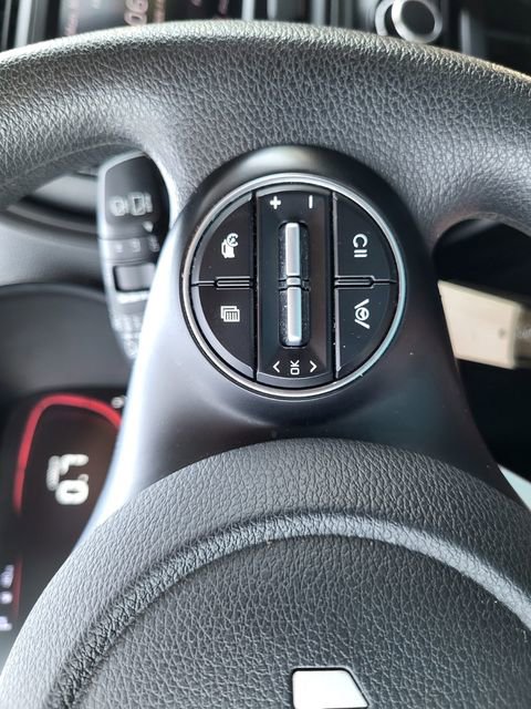 Used 2023 Kia Soul LX w/ LX Technology Package FWD image 18