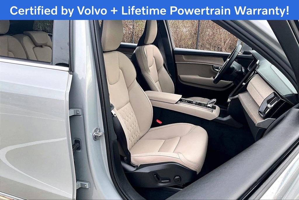 Used 2025 Volvo XC90 B5 Plus image 10
