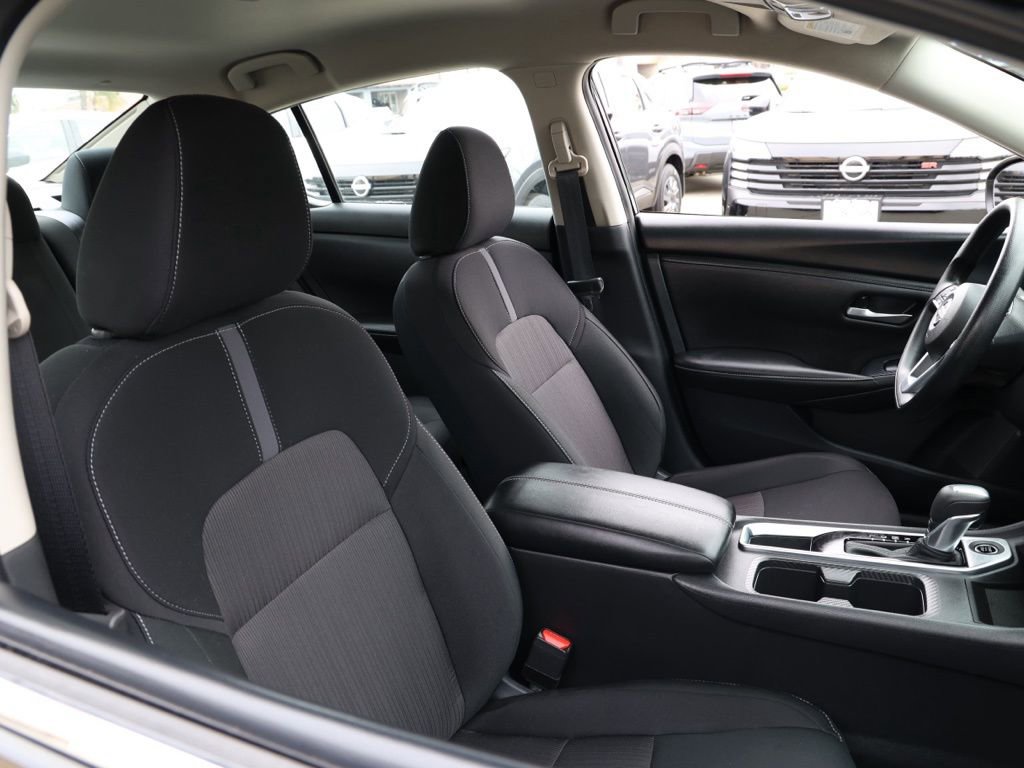 Used 2025 Nissan Sentra SV image 20