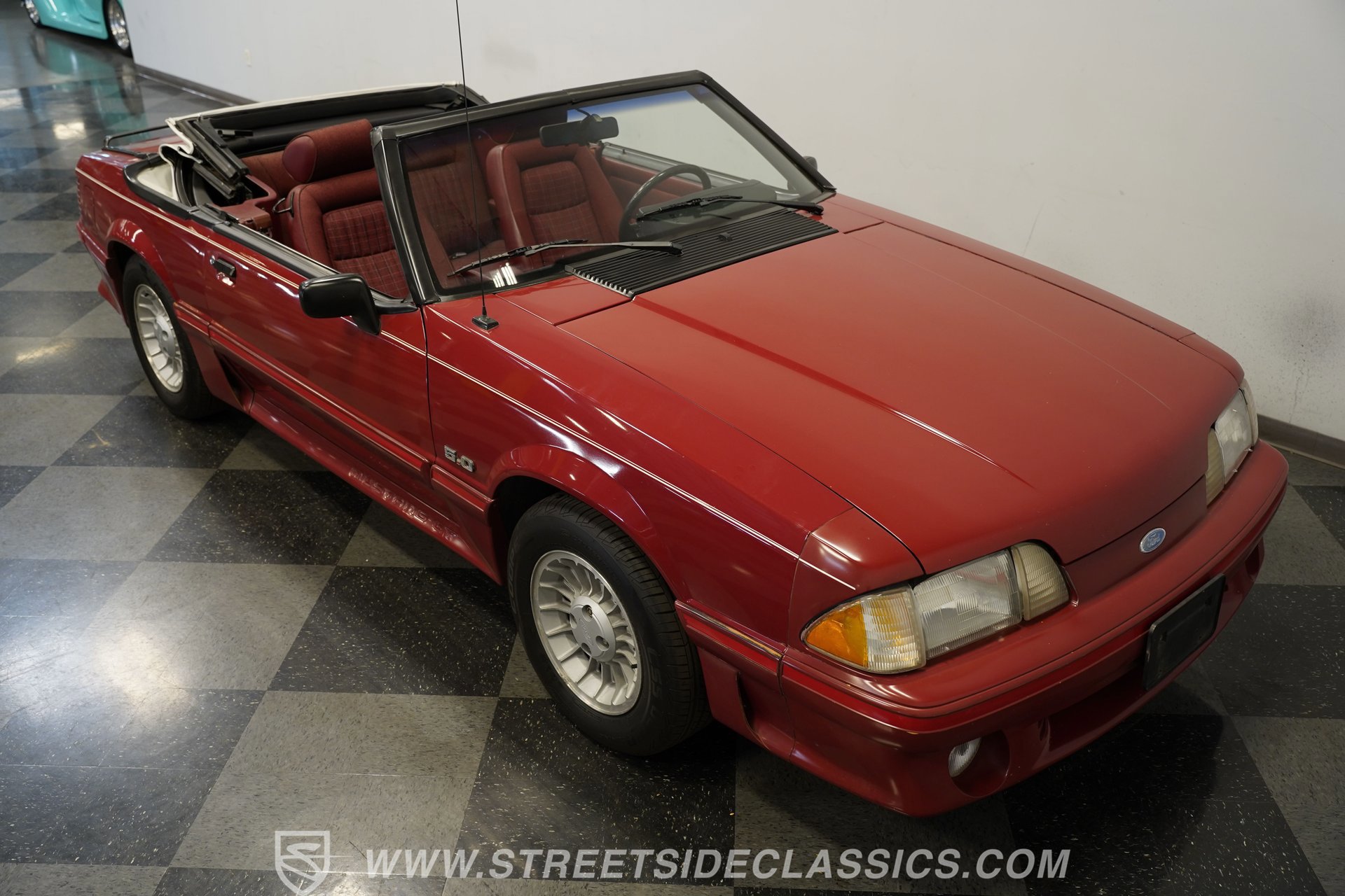 Used 1988 Ford Mustang GT RWD image 36