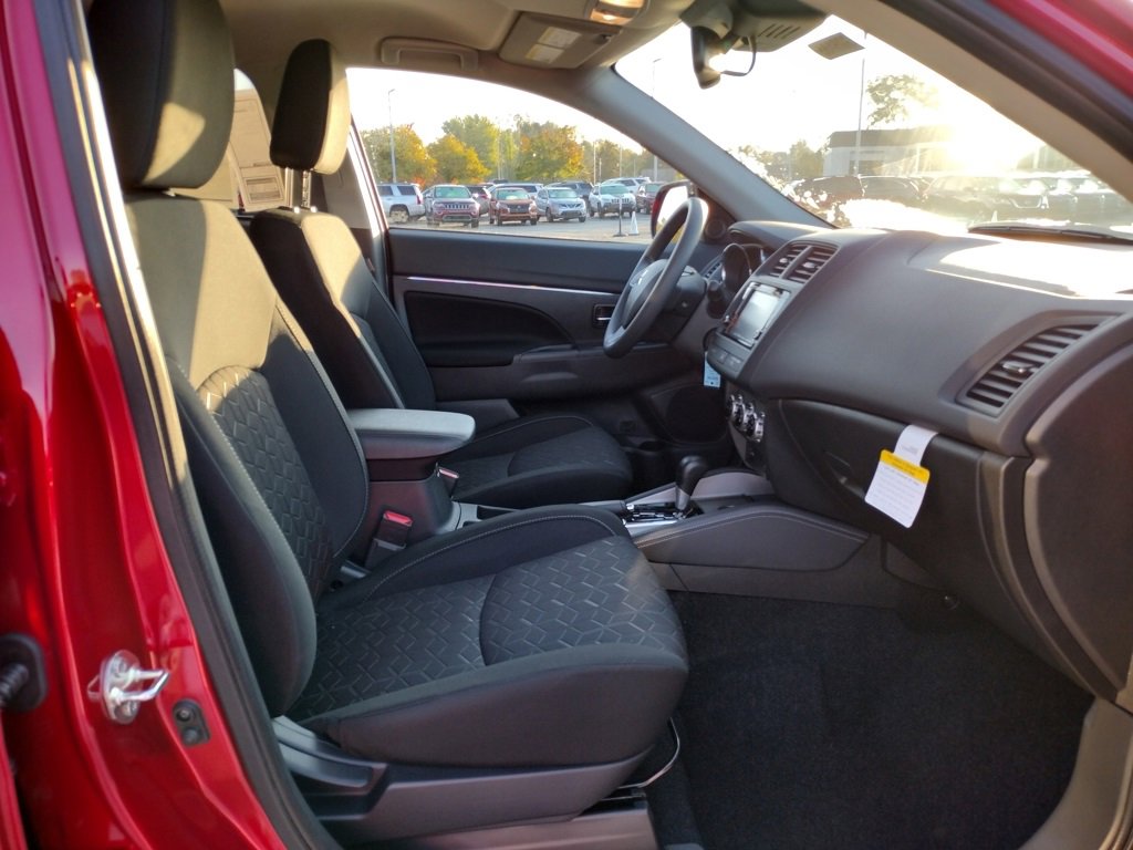 New 2025 Mitsubishi Outlander Sport ES image 10