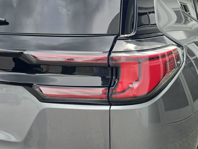 Certified 2025 GMC Acadia Elevation image 8