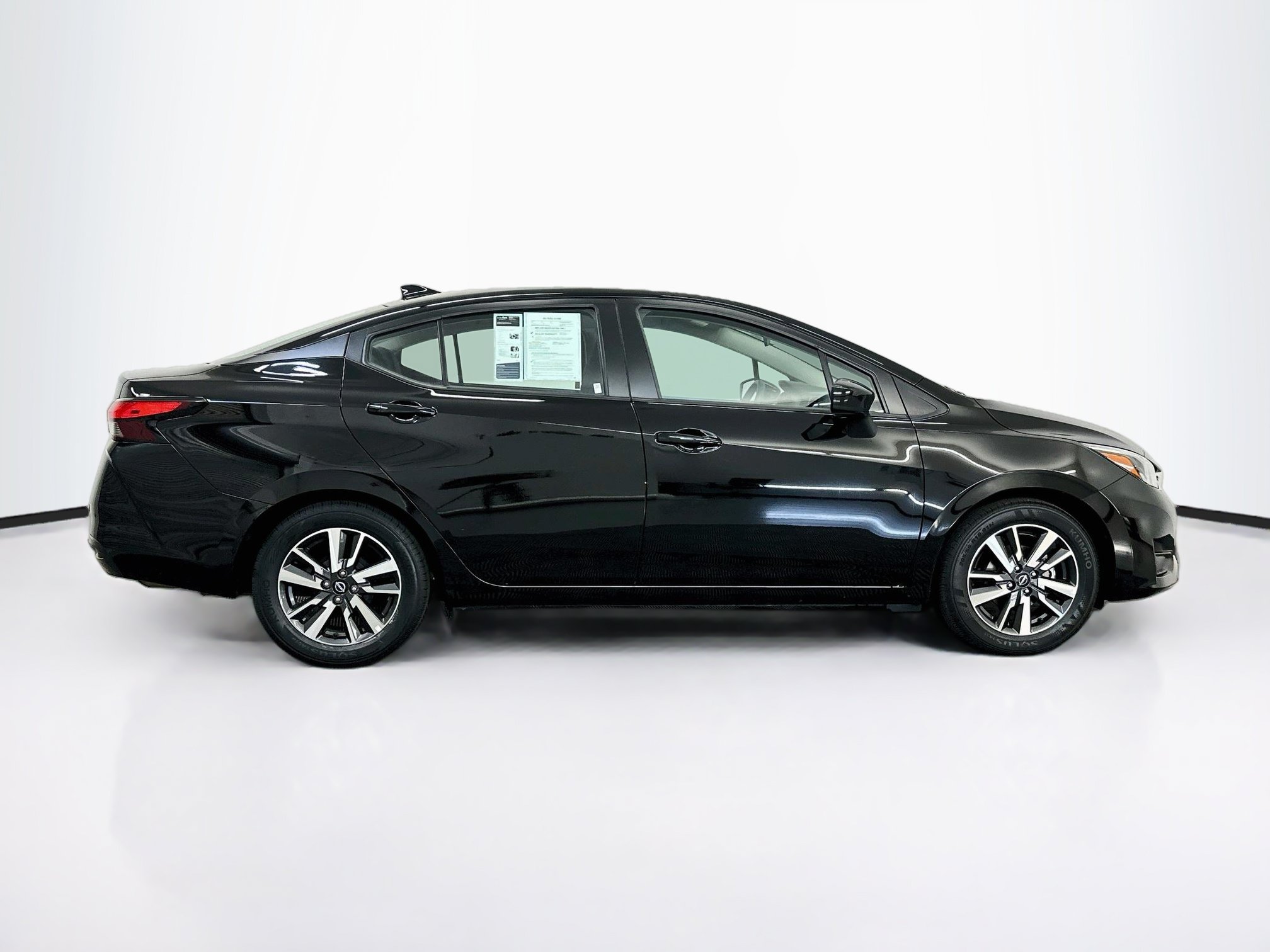Used 2025 Nissan Versa SV FWD image 10