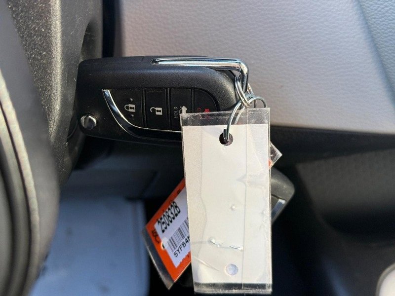 Used 2024 Toyota Corolla LE image 30