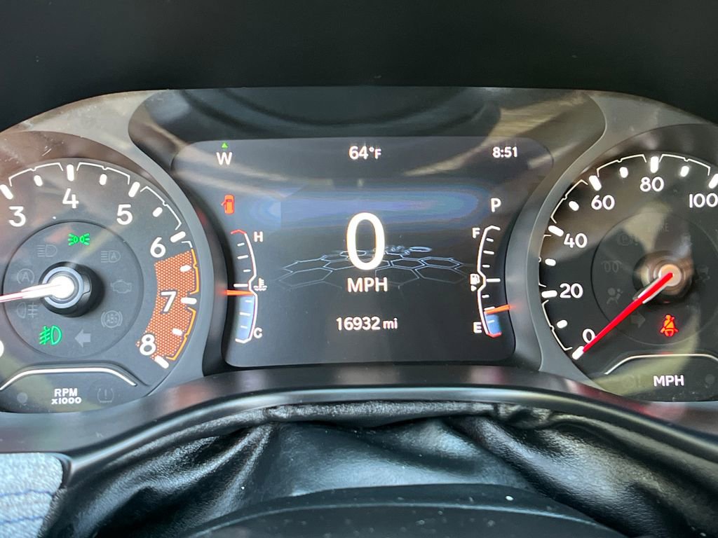 Used 2024 Jeep Compass Latitude image 15