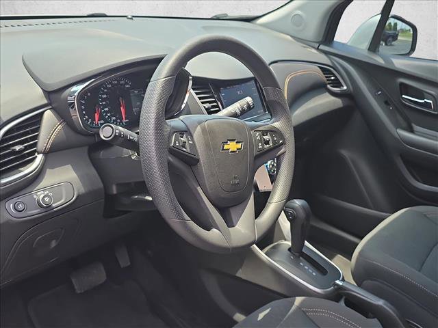 Used 2022 Chevrolet Trax LS w/ Tint and Cruise Package FWD image 10