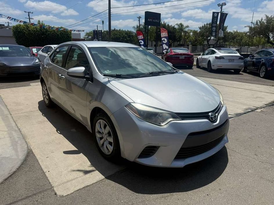 Used 2016 Toyota Corolla LE FWD image 7