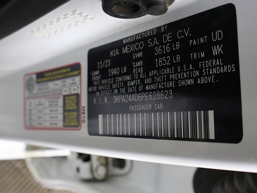 Used 2023 Kia Rio S image 40