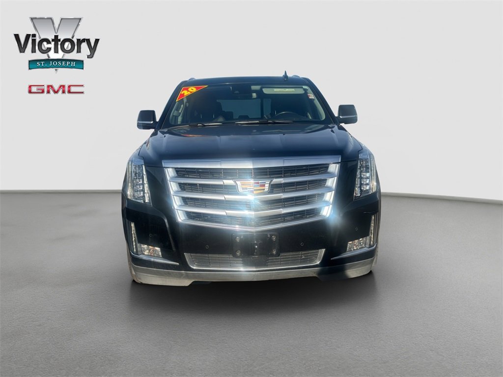 Used 2020 Cadillac Escalade Premium Luxury image 2