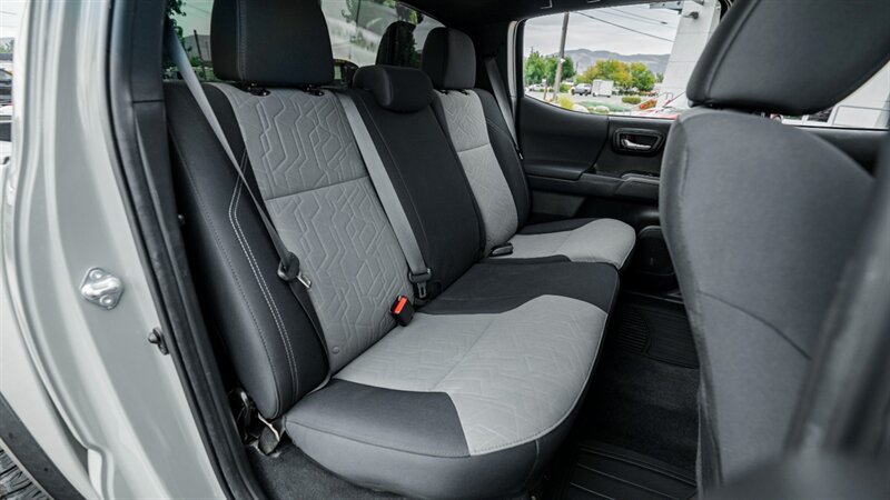 Used 2022 Toyota Tacoma TRD Off-Road w/ Technology Package RWD image 37
