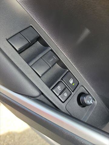 Certified 2026 Toyota Corolla Cross LE FWD image 13
