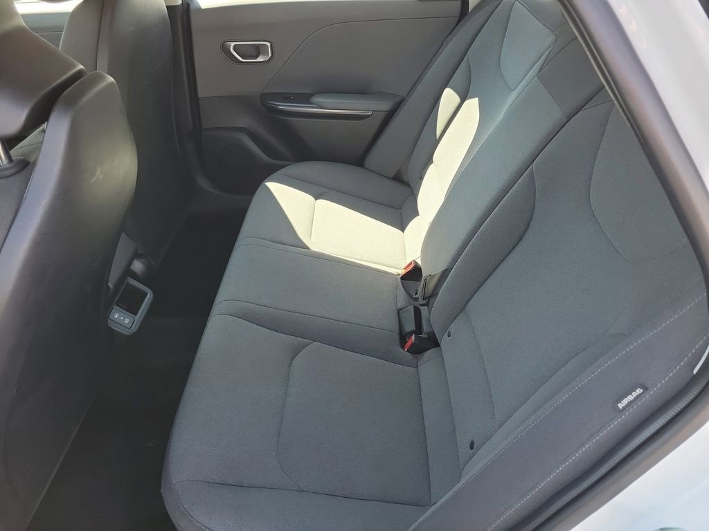 Used 2025 Kia K4 FWD image 14