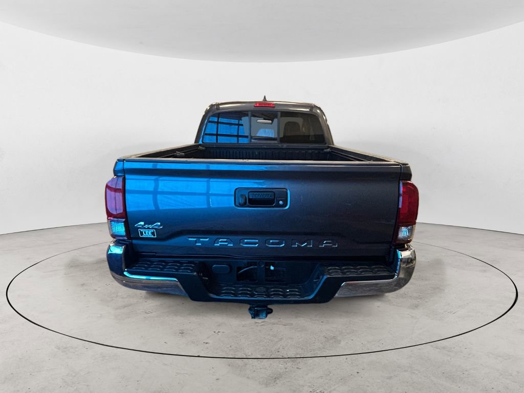 Used 2022 Toyota Tacoma SR5 w/ SR5 Appearance Package (SM) image 3