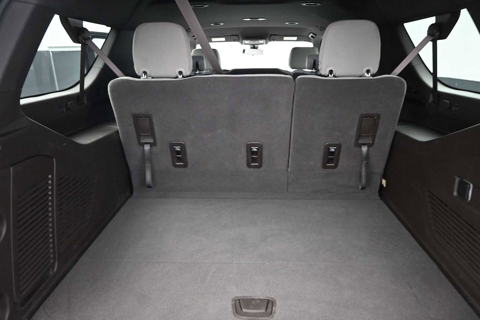 Used 2022 Chevrolet Suburban LS AWD/4WD image 26