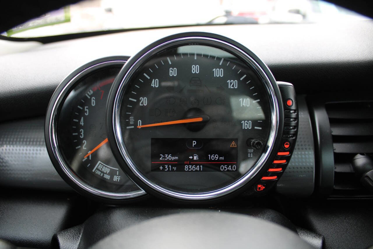 Used 2015 MINI Cooper 4-Door Hardtop image 39