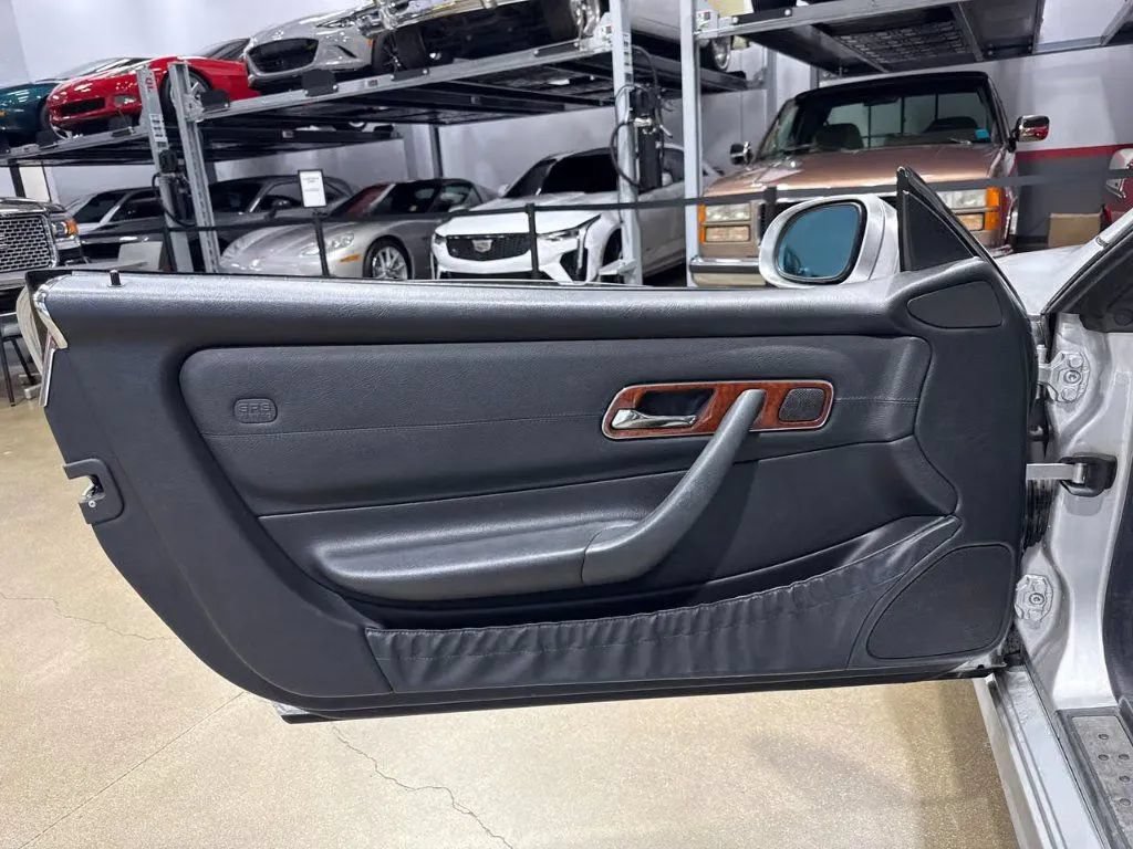 Used 2003 Mercedes-Benz SLK 320 image 11