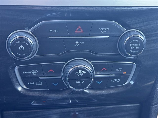 Certified 2022 Chrysler 300 Touring image 32