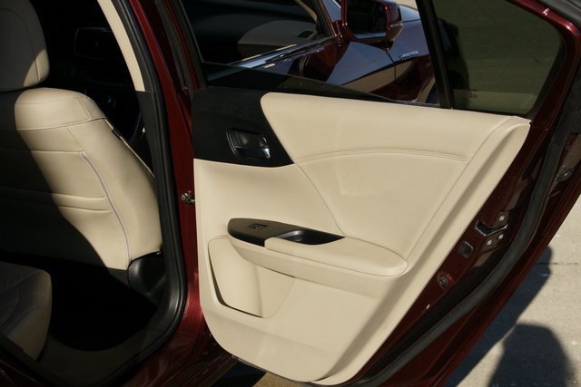 Used 2015 Honda Accord Touring image 29
