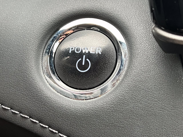 Used 2023 Toyota Highlander XLE AWD/4WD image 30