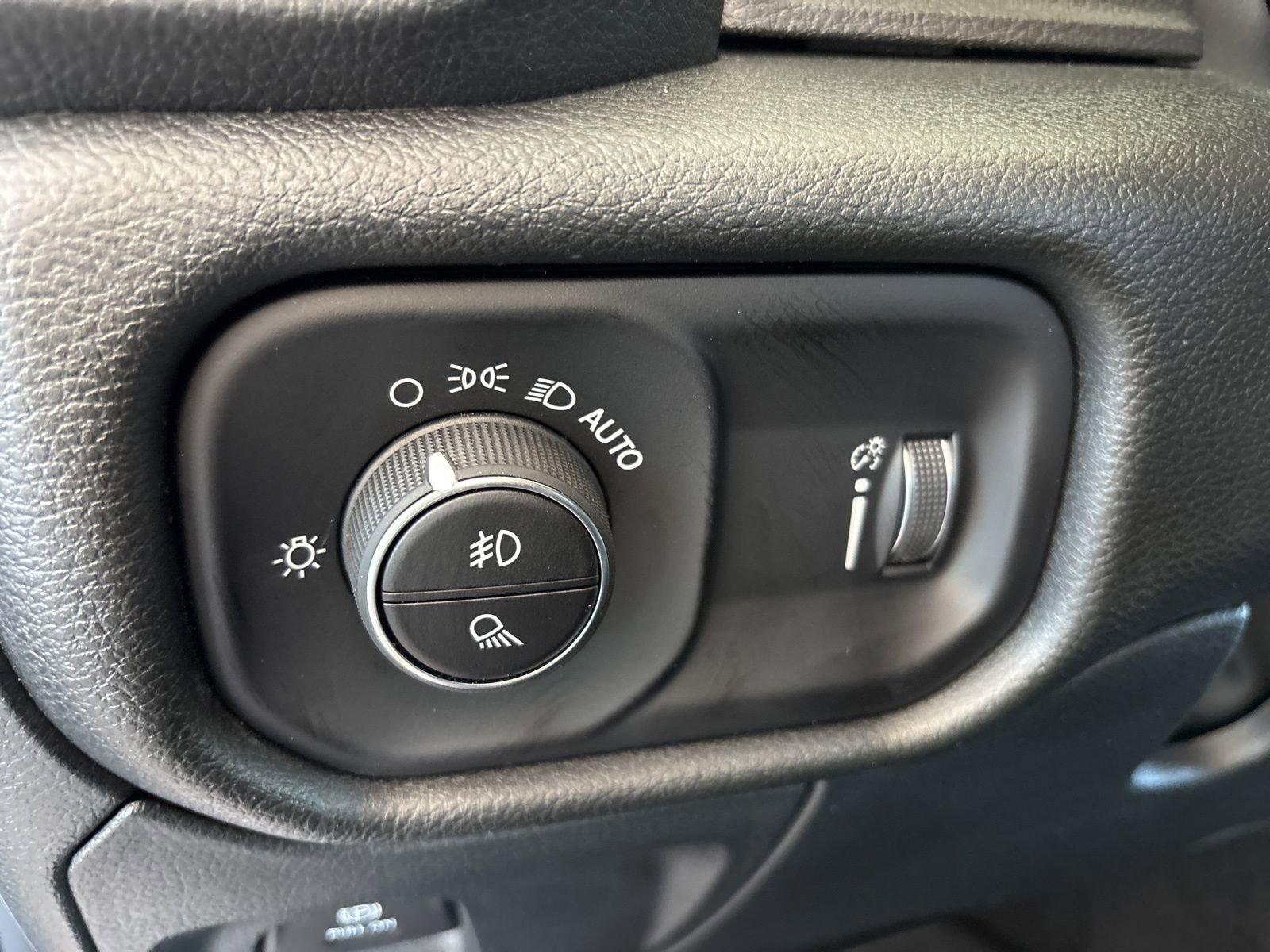 New 2026 RAM 1500 Express image 12