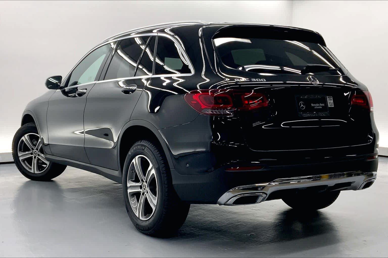 Certified 2022 Mercedes-Benz GLC 300 image 2