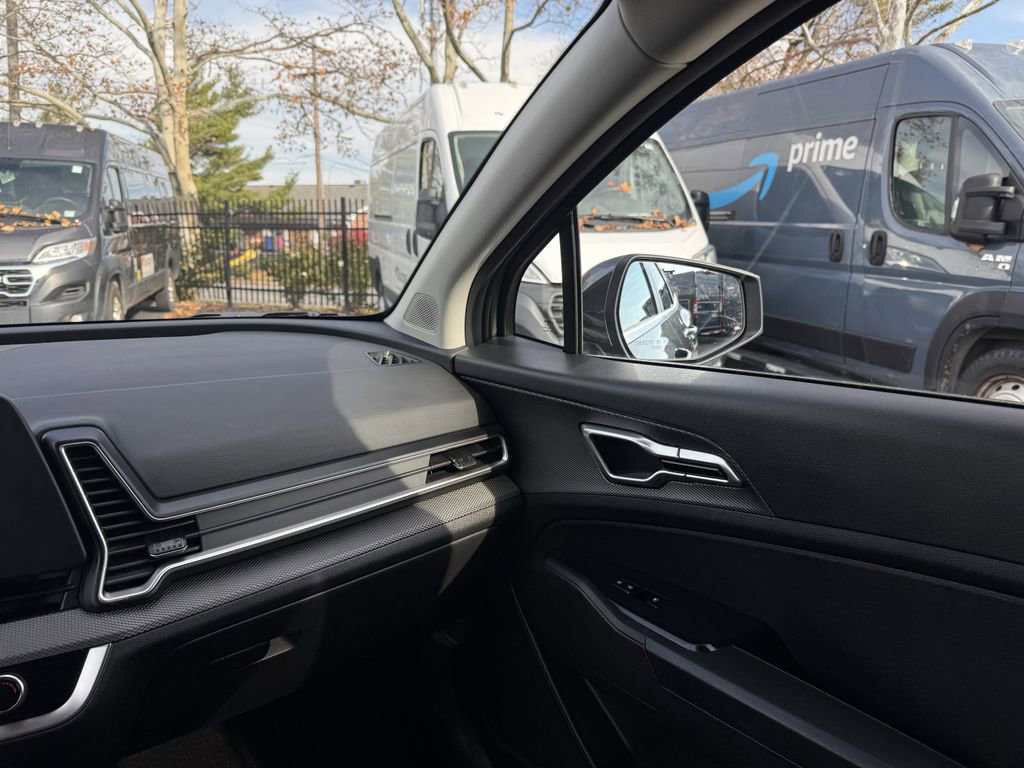 Used 2024 Kia Sportage LX image 28