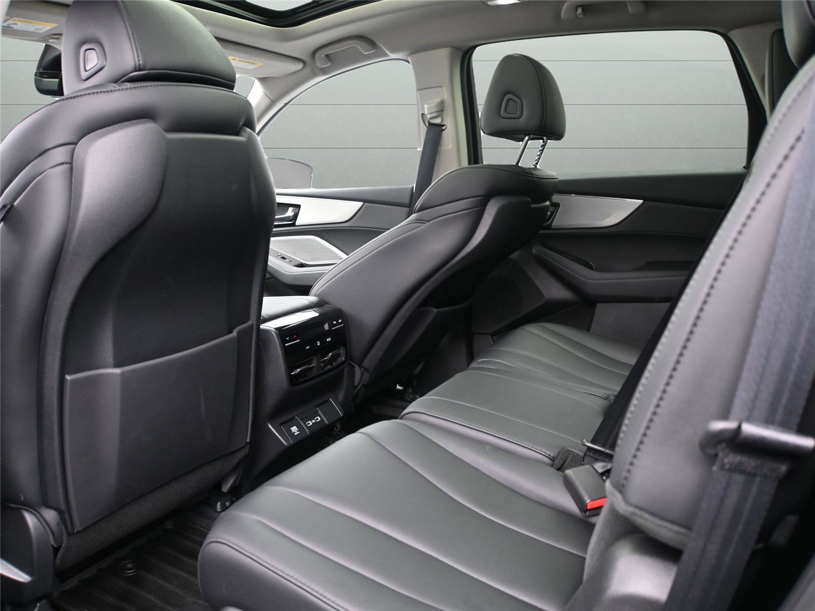 Certified 2023 Acura MDX SH-AWD image 12