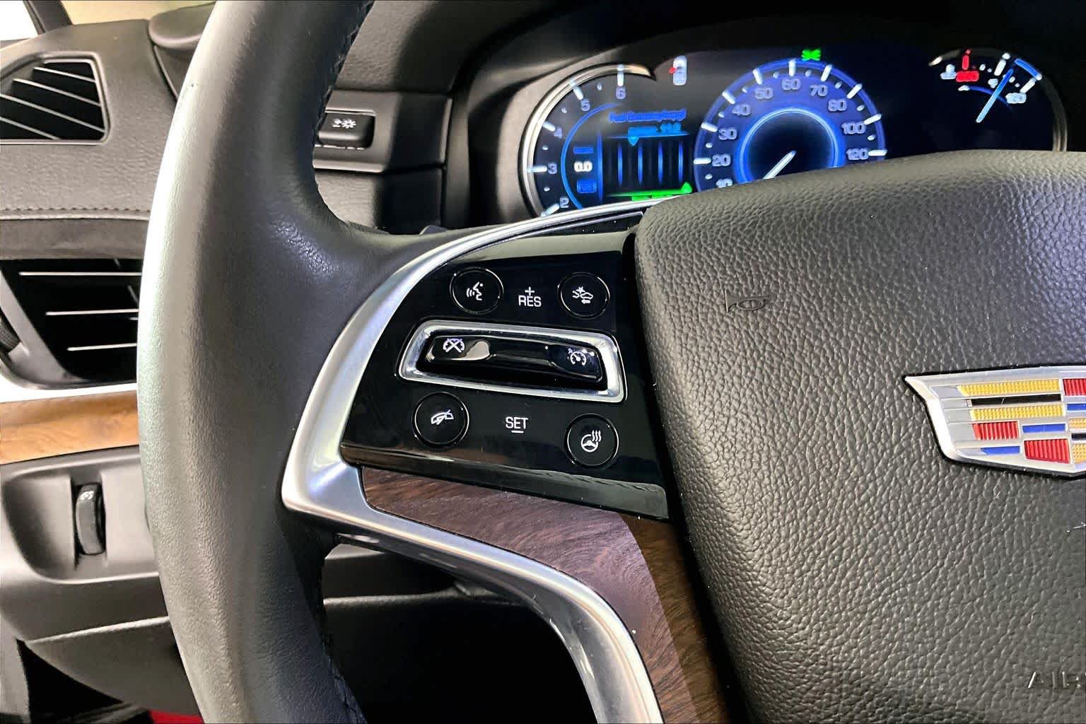 Used 2018 Cadillac Escalade Premium Luxury AWD/4WD image 22