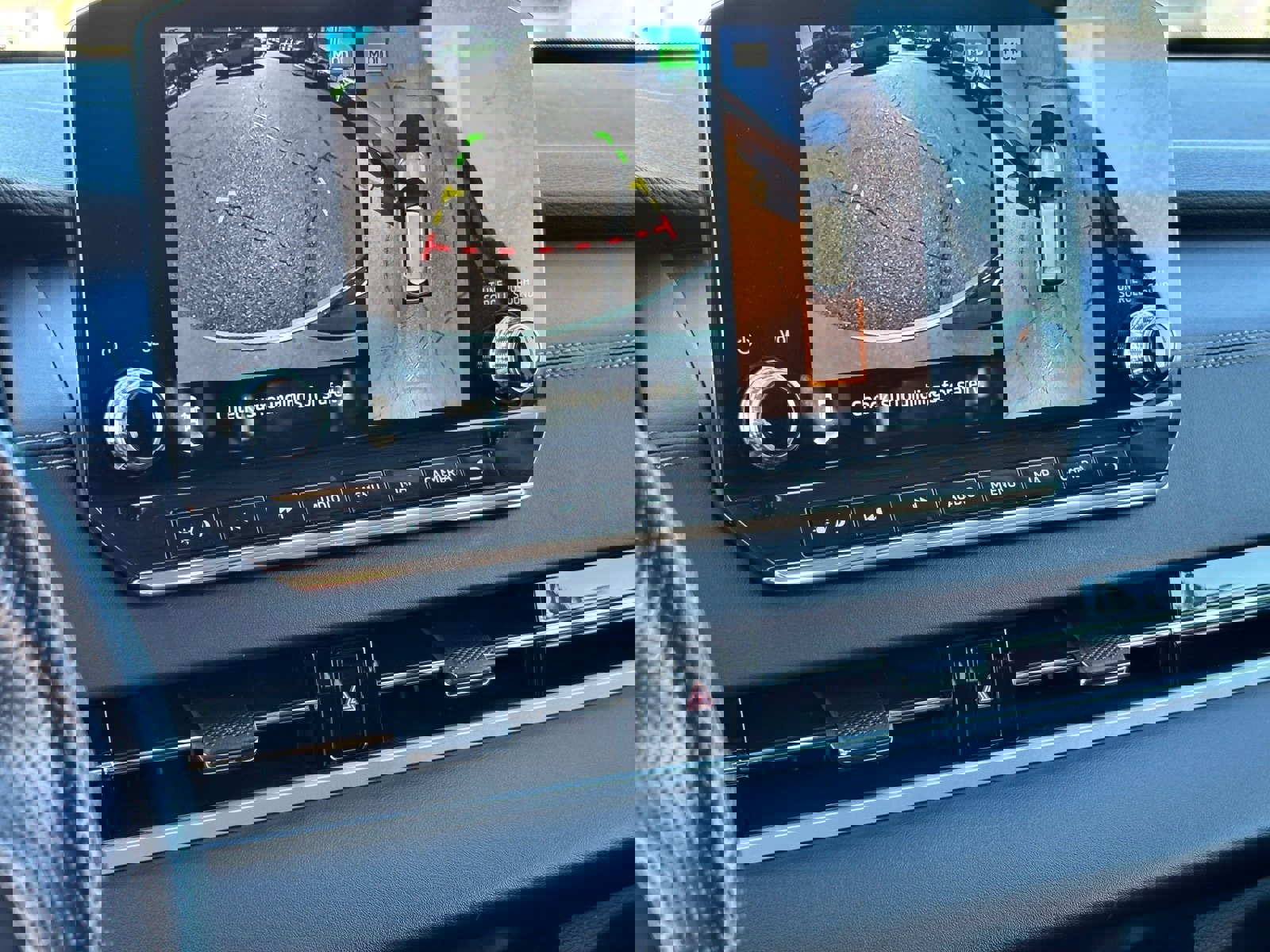 Used 2024 Mitsubishi Outlander SE image 25